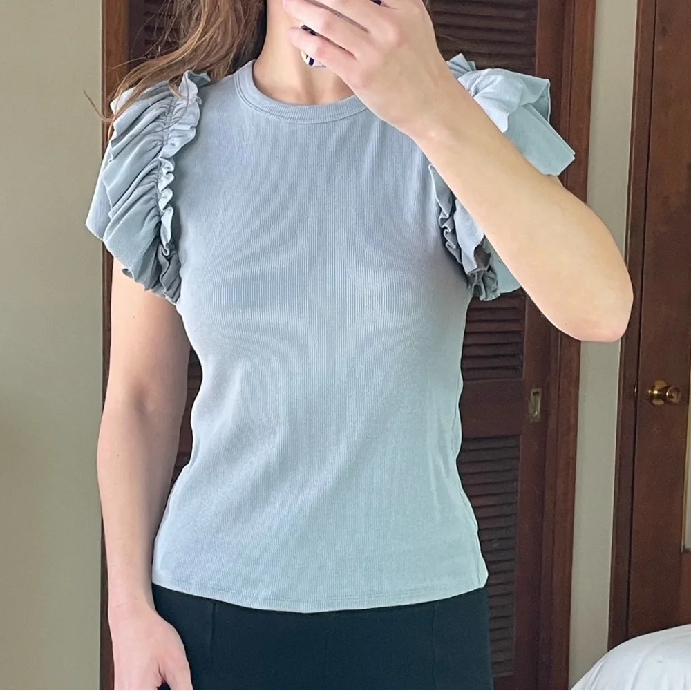 Express Statement Ruffle Sleeve Shirt Medium Light Blue - Picture 3 of 5